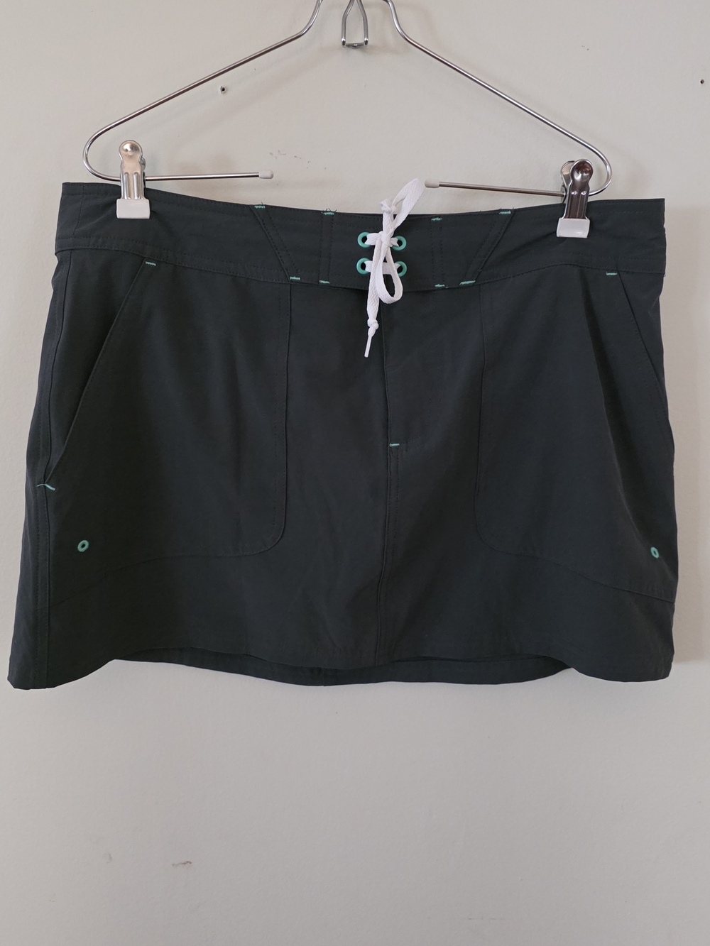 L.L. Bean Grey Athletic Skirt With Lining